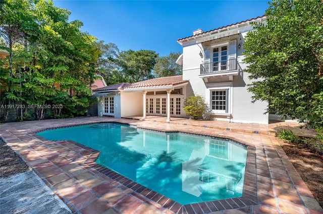 $15,000 | 3240 Morris Lane, Miami, FL 33133