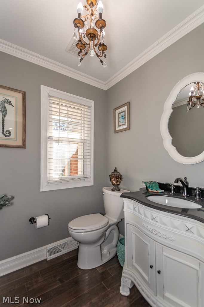 29235 Edgedale Road Cleveland, OH 44124 - Photo 10 of 35 Half Bath off the Mudroom