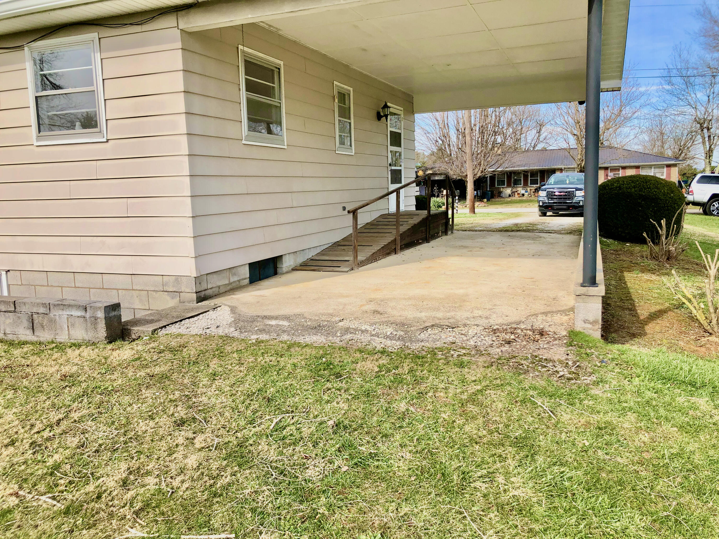 131 Whitaker Road Somerset, KY 42503 - Photo 8 of 25 131 - 8