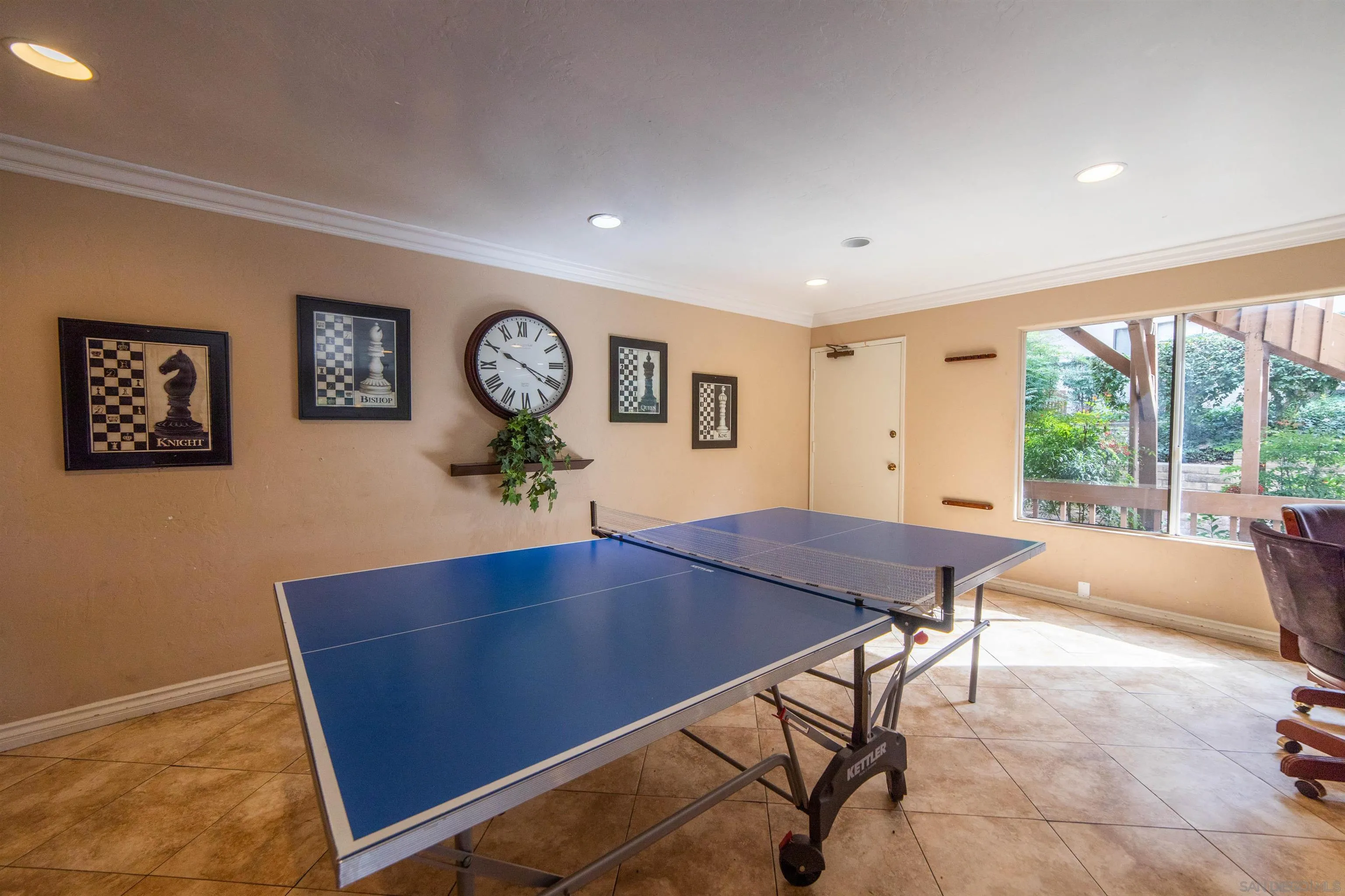 6370 Rancho Mission Road, Unit 913 San Diego, CA 92108 - Photo 27 of 30 a view of a livingroom with furniture
