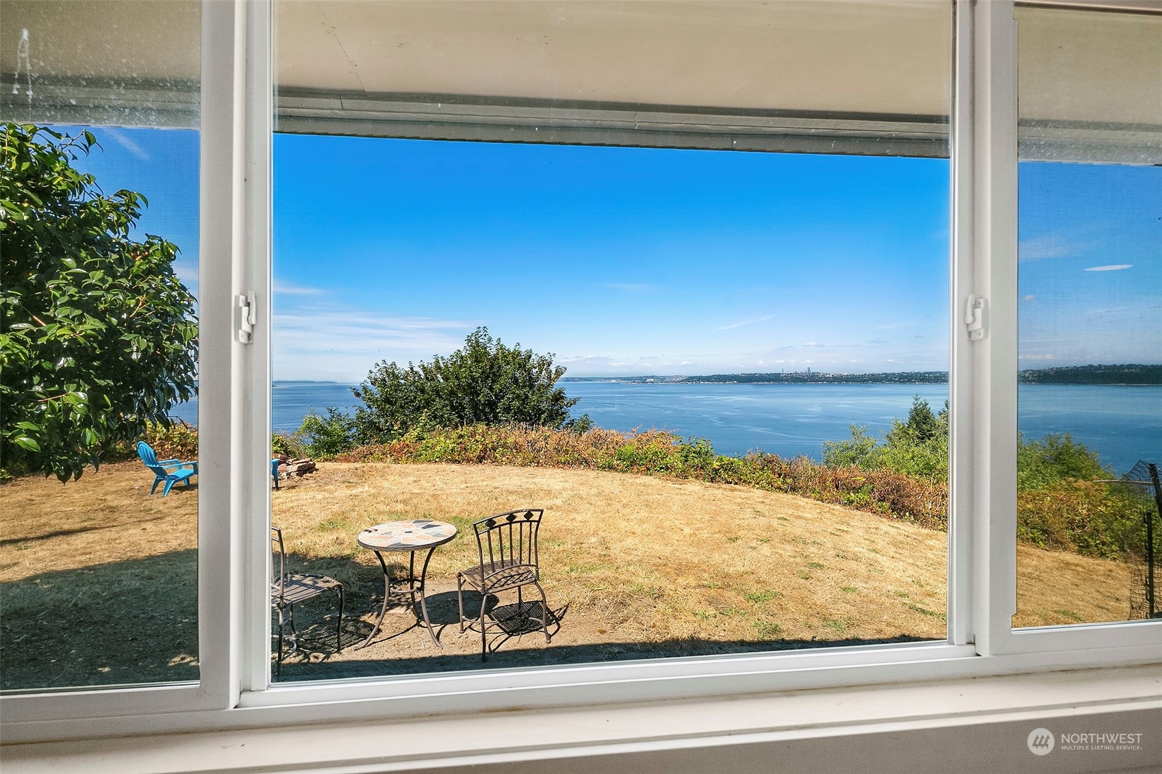 10730 Southwest Cowan Road Vashon, WA 98070 - Photo 18 of 32 Gallery Image 18