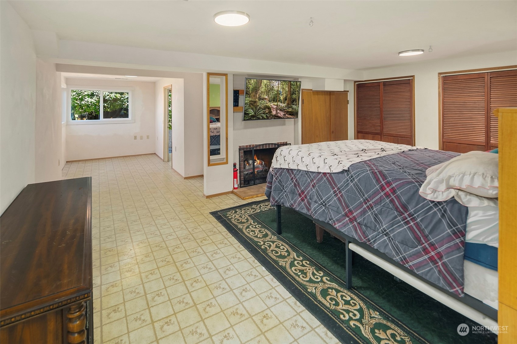 10730 Southwest Cowan Road Vashon, WA 98070 - Photo 19 of 32 Gallery Image 19