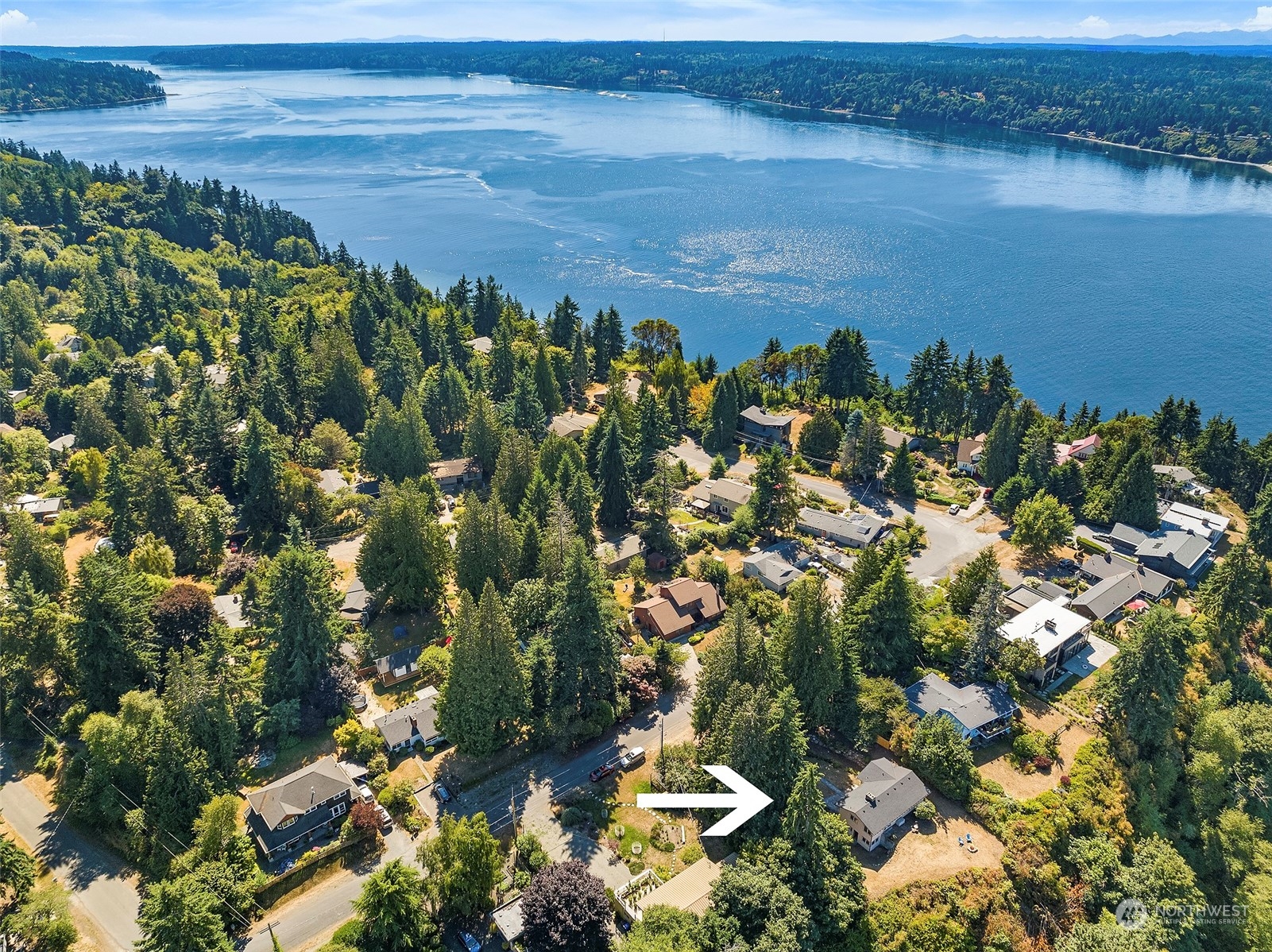 10730 Southwest Cowan Road Vashon, WA 98070 - Photo 28 of 32 Gallery Image 28