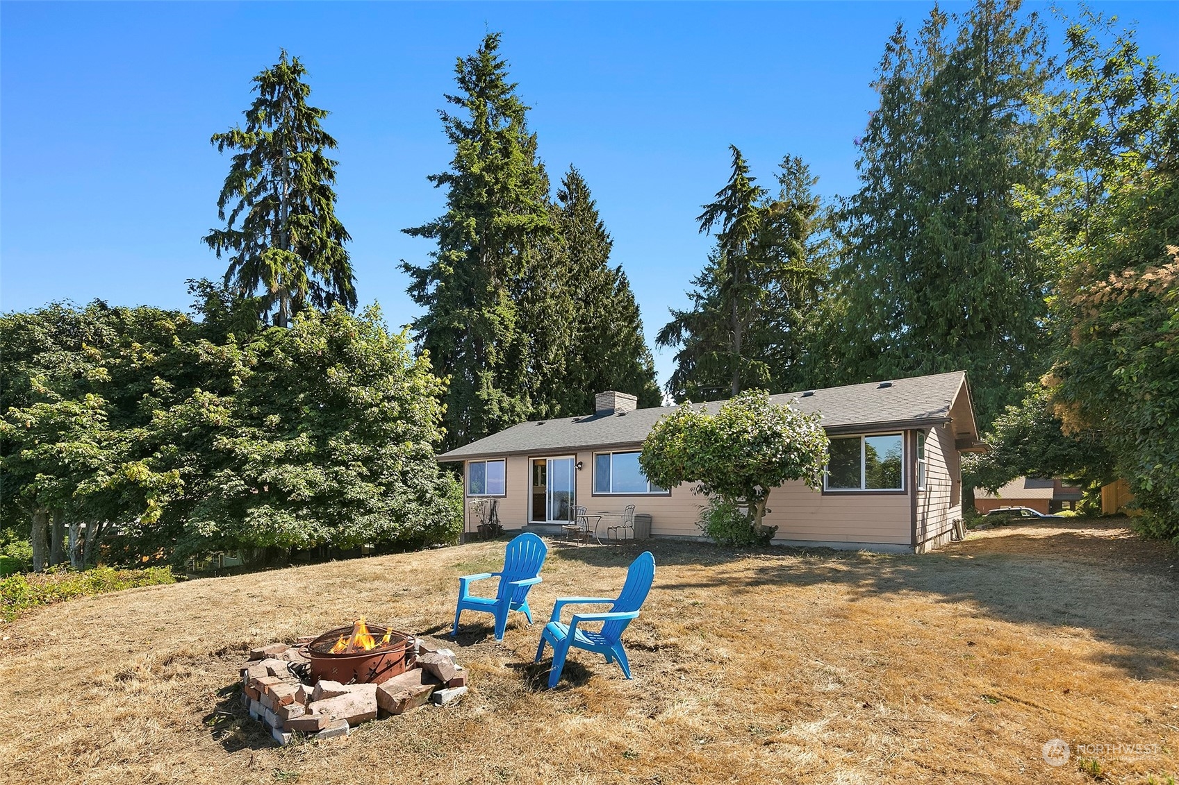 10730 Southwest Cowan Road Vashon, WA 98070 - Photo 4 of 32 Gallery Image 4