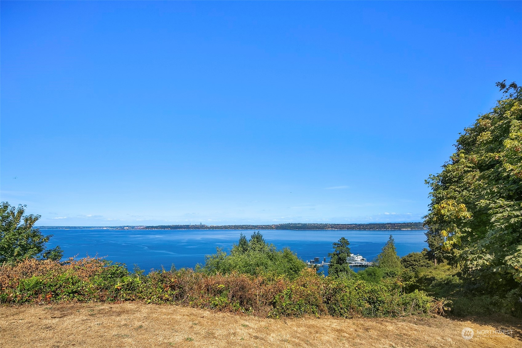 10730 Southwest Cowan Road Vashon, WA 98070 - Photo 6 of 32 Gallery Image 6