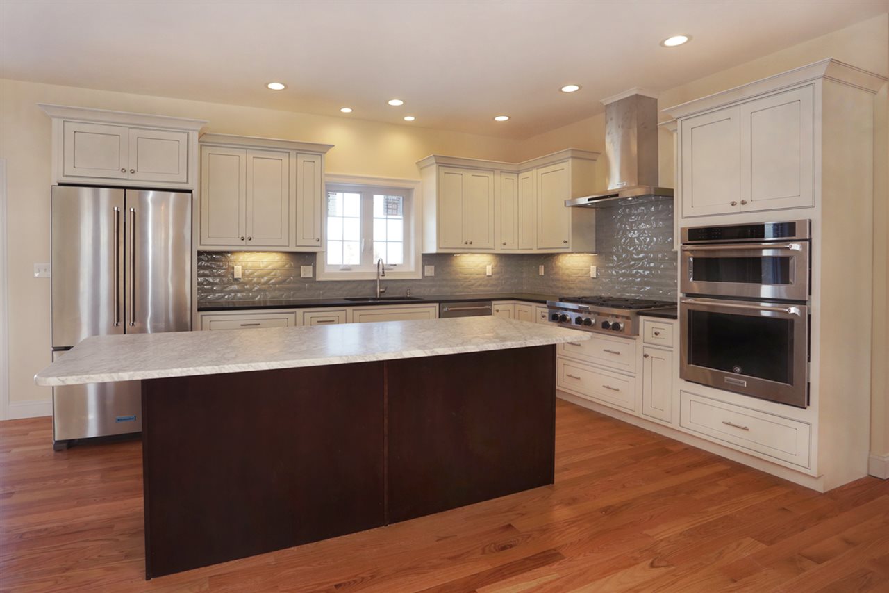 9 Hoosac Road Kensington, NH 03833 - Photo 3 of 23