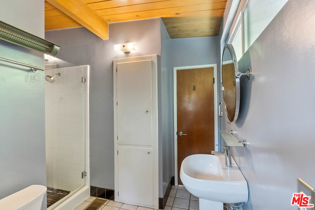 3828 Toland Way Los Angeles, CA 90065 - Photo 18 of 29