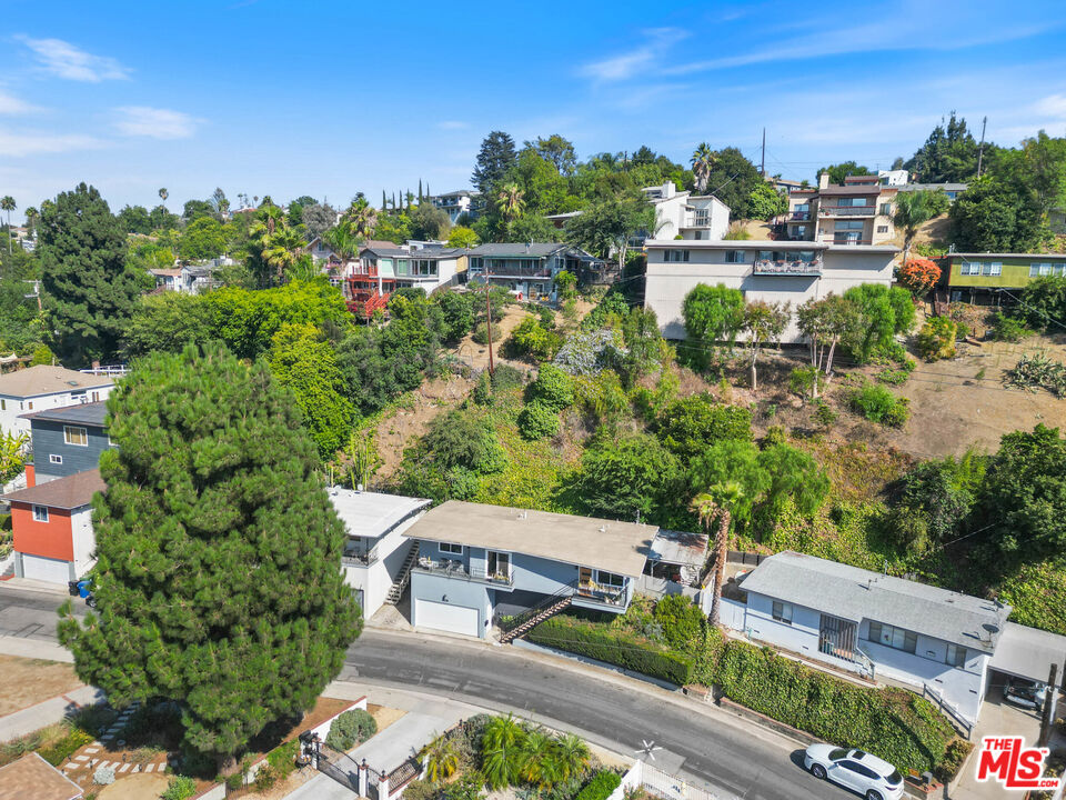 3828 Toland Way Los Angeles, CA 90065 - Photo 25 of 29
