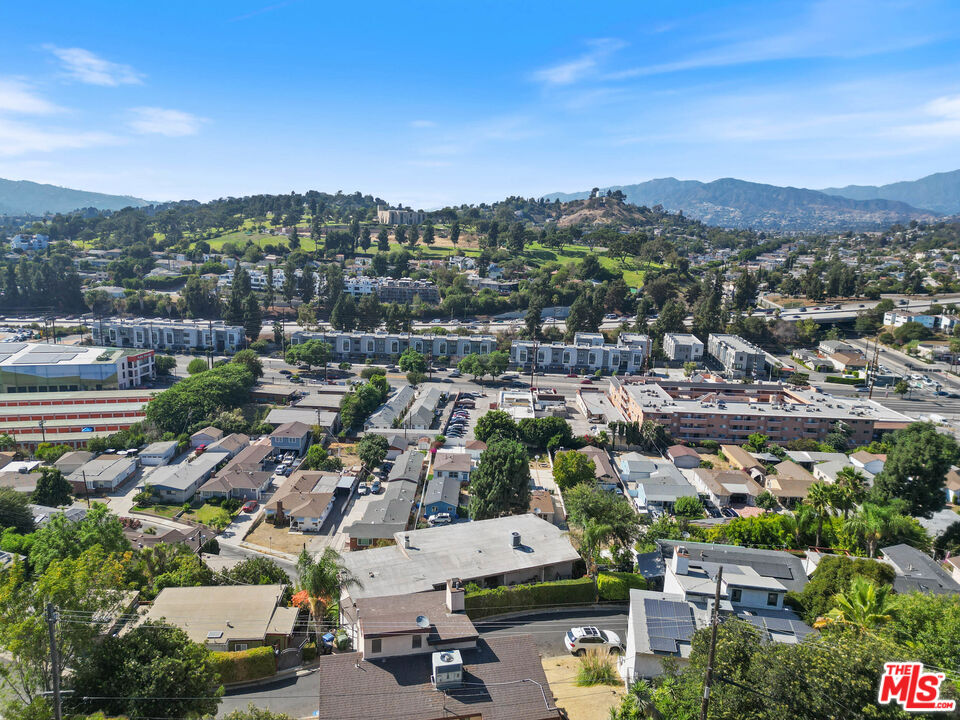3828 Toland Way Los Angeles, CA 90065 - Photo 5 of 29