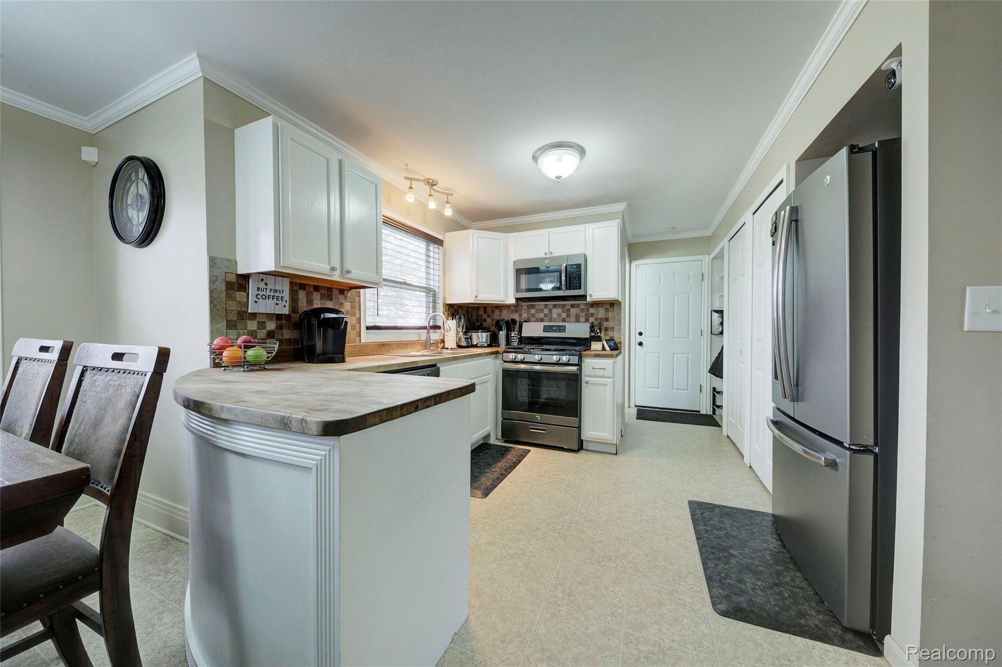 5351 South Genesee Road Grand Blanc, MI 48439 - Photo 16 of 37 4H8A2088_89_90.jpg