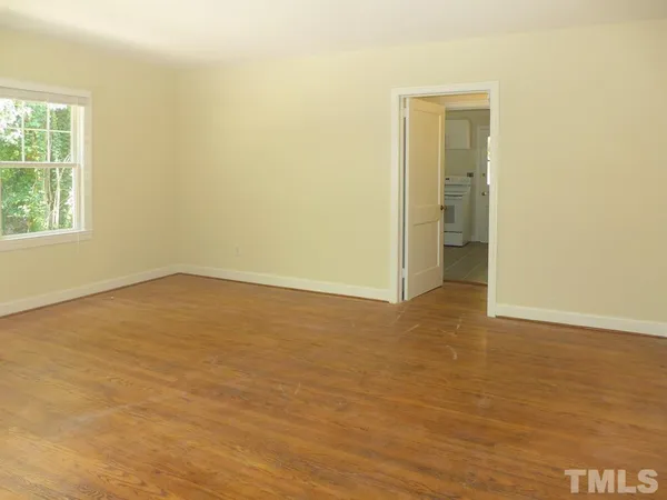 $1,895 | 731 Raleigh Road, Chapel Hill, NC 27514