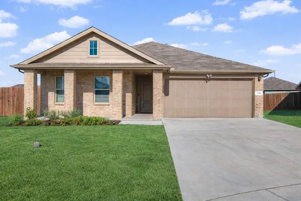 $2,300 | 724 Basteen Lane, Justin, TX 76247