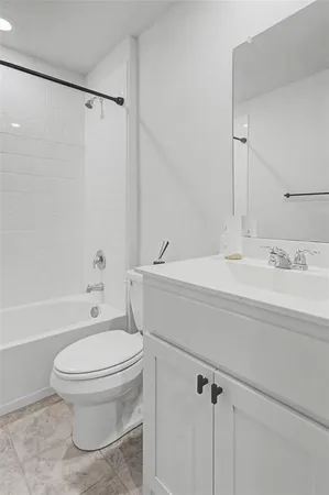 $2,300 | 724 Basteen Lane, Justin, TX 76247