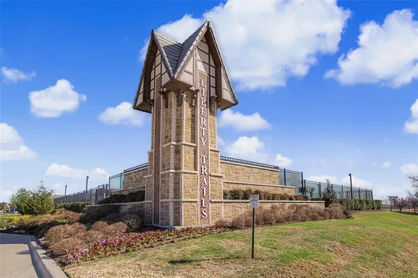 $2,300 | 724 Basteen Lane, Justin, TX 76247