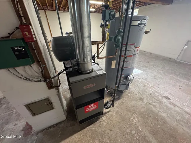 $2,800 | 26 East Wiggand Drive, Bethlehem, NY 12077