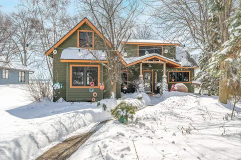 $749,900 | 1783 Brighton Beach Road, Menasha, WI 54952