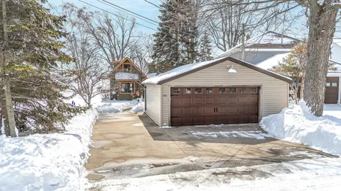 $749,900 | 1783 Brighton Beach Road, Menasha, WI 54952