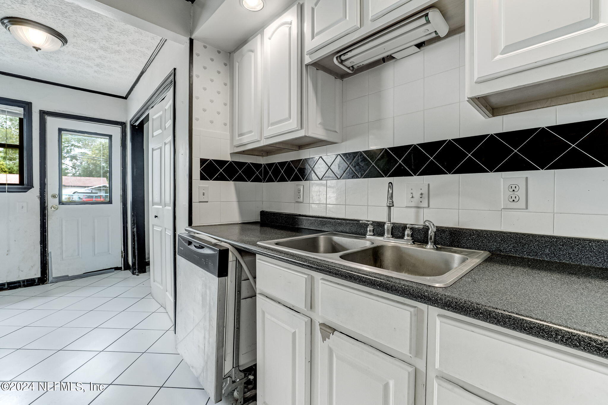 4825 Sefa Circle North Jacksonville, FL 32210 - Photo 14 of 28 Kitchen