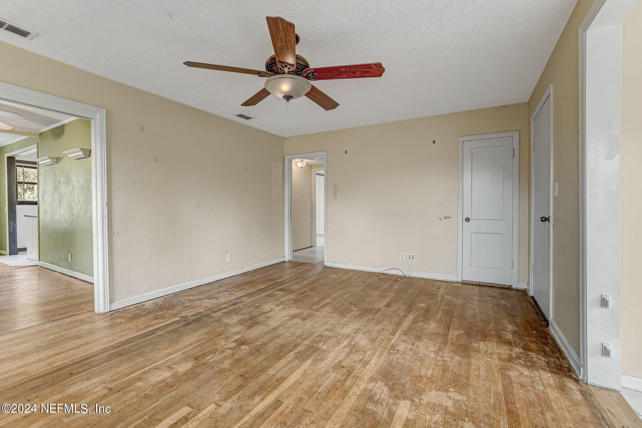 4825 Sefa Circle North Jacksonville, FL 32210 - Photo 6 of 28 Living Room