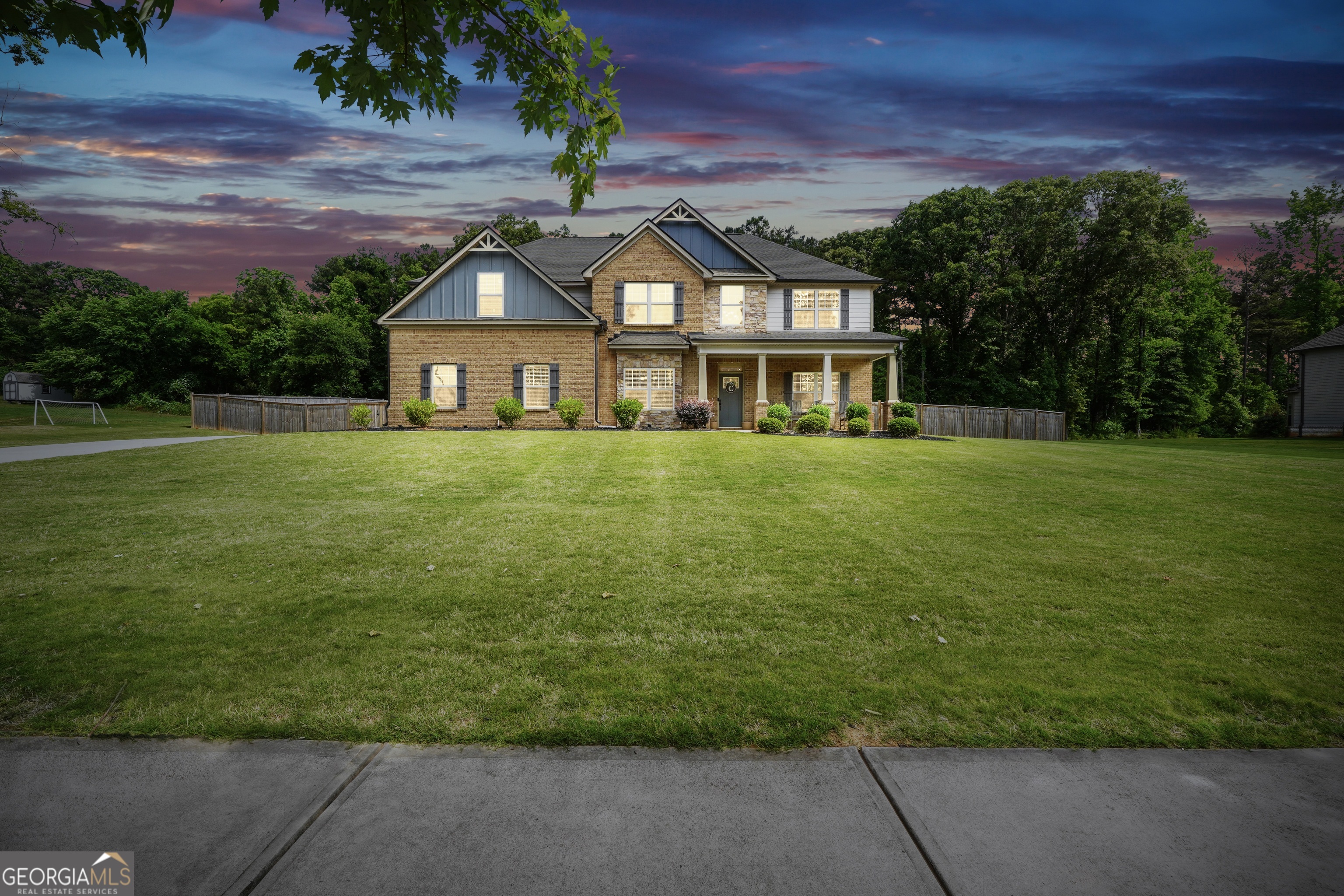 411 Homestead Circle Forsyth, GA 31029 - Photo 2 of 25