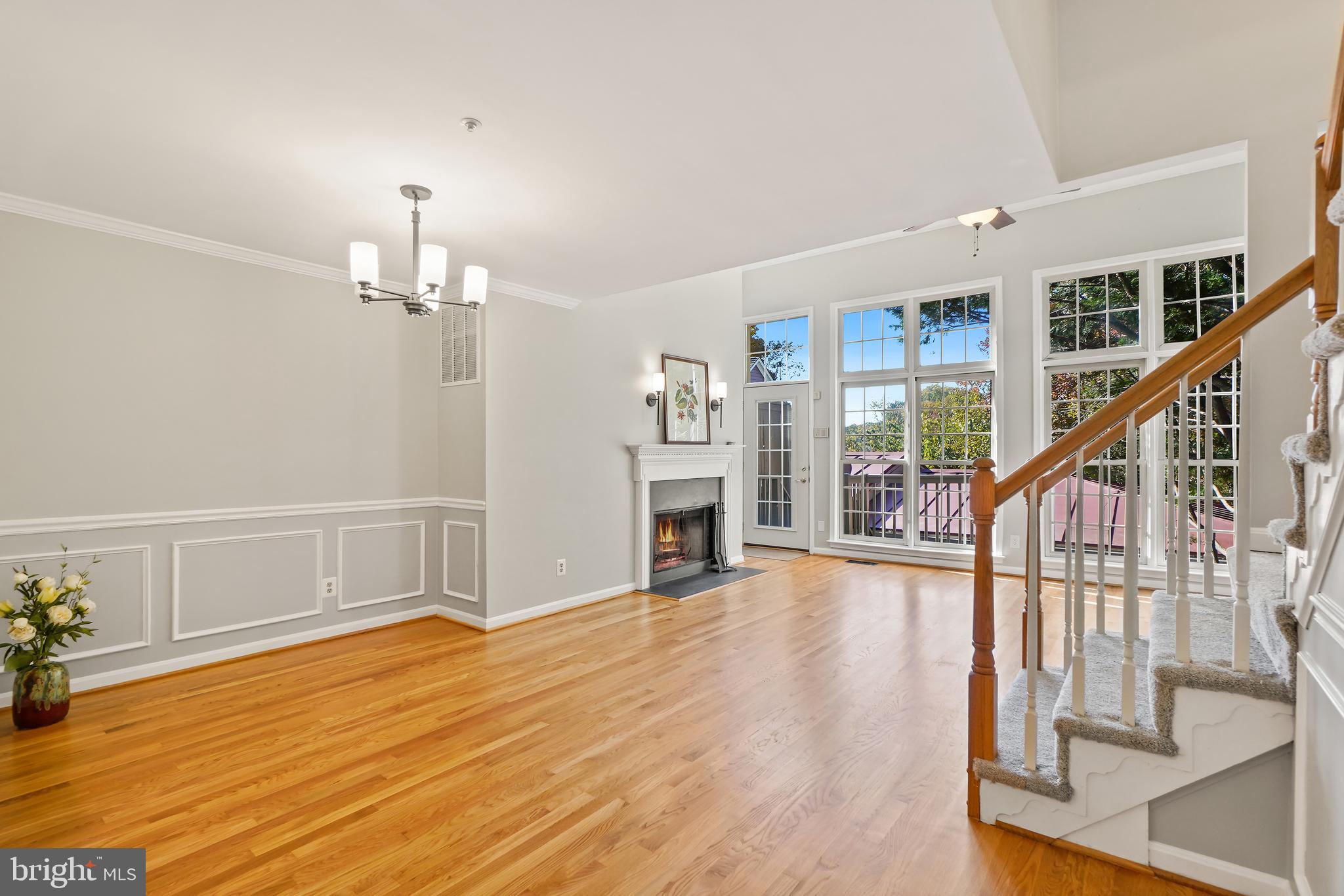 114 Hart Road Gaithersburg, MD 20878 - Photo 2 of 38