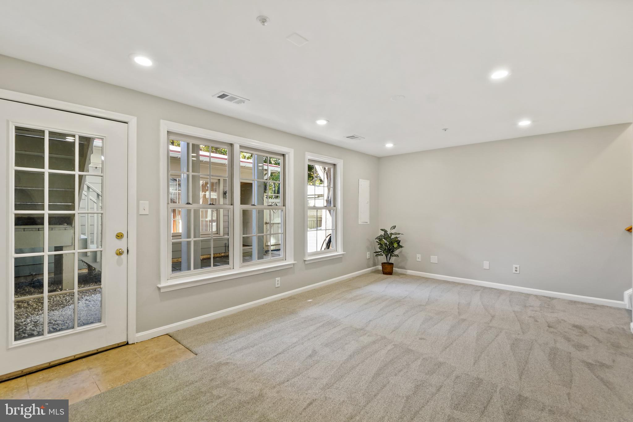 114 Hart Road Gaithersburg, MD 20878 - Photo 28 of 38