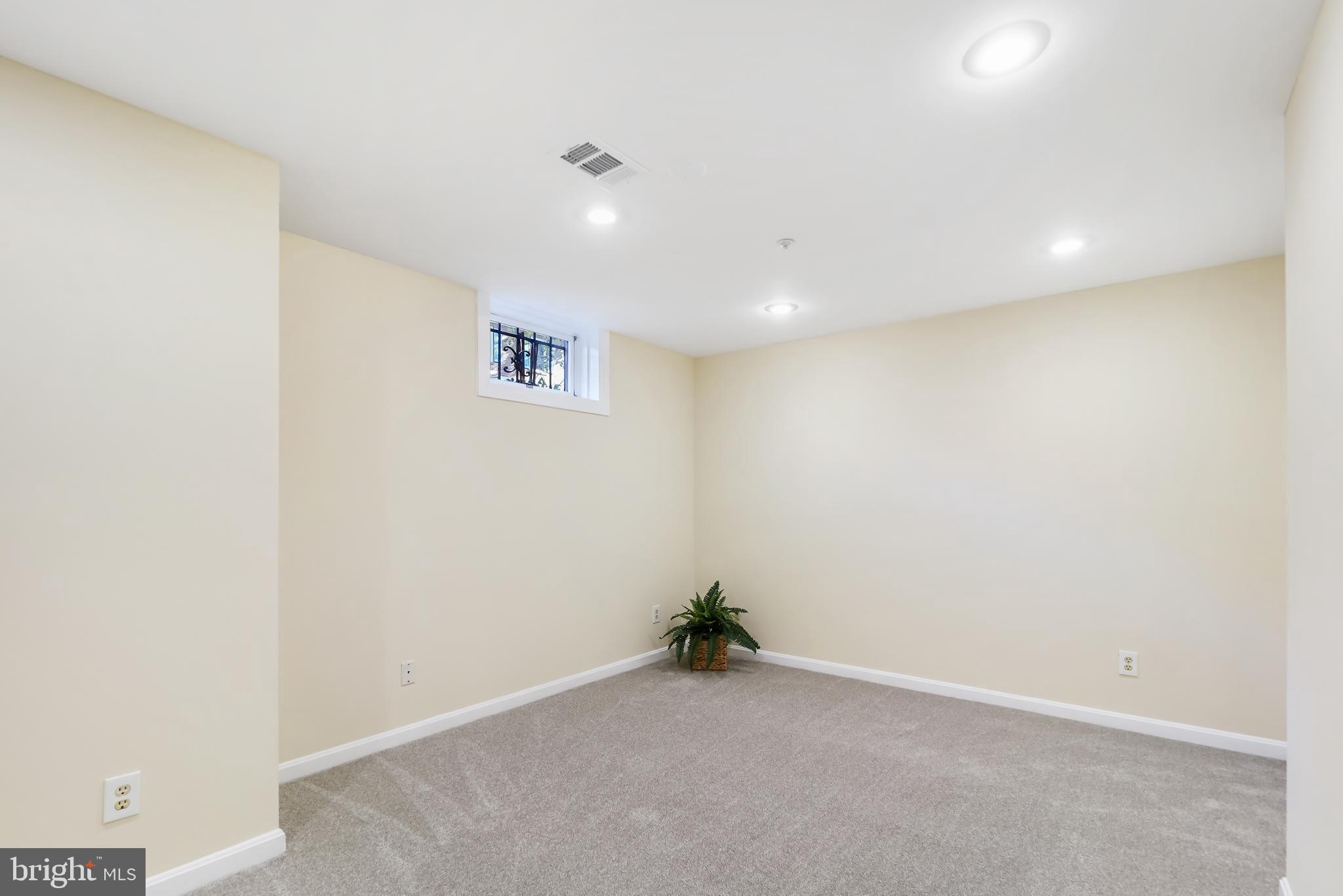 114 Hart Road Gaithersburg, MD 20878 - Photo 34 of 38