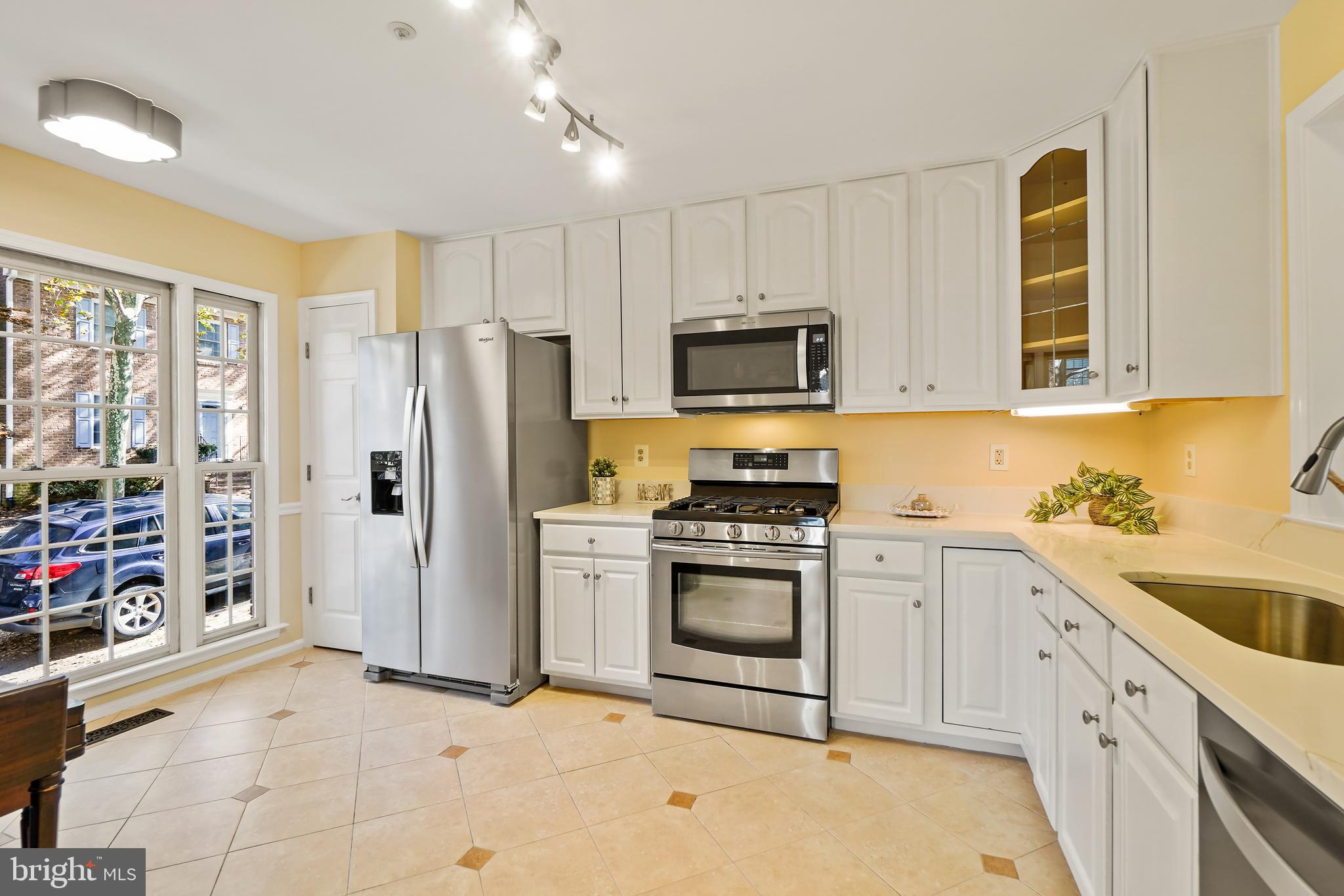 114 Hart Road Gaithersburg, MD 20878 - Photo 8 of 38