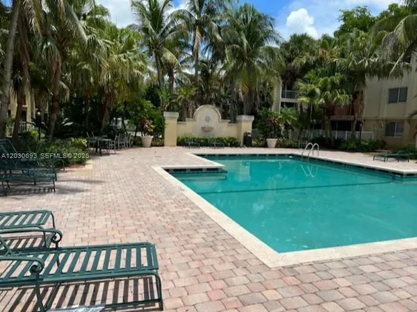 $1,690 | 5612 Rock Island Road, Unit 154, Tamarac, FL 33319