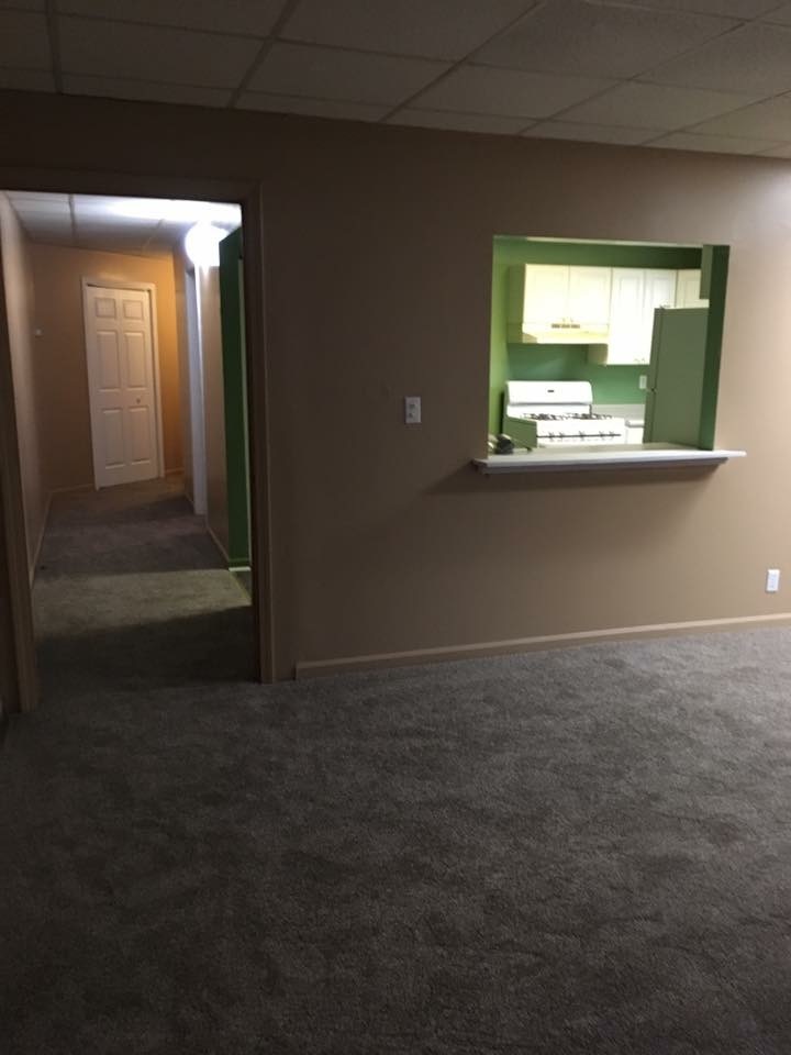 504 State Street Ottawa, IL 61350 - Photo 7 of 19 a view of empty room with window