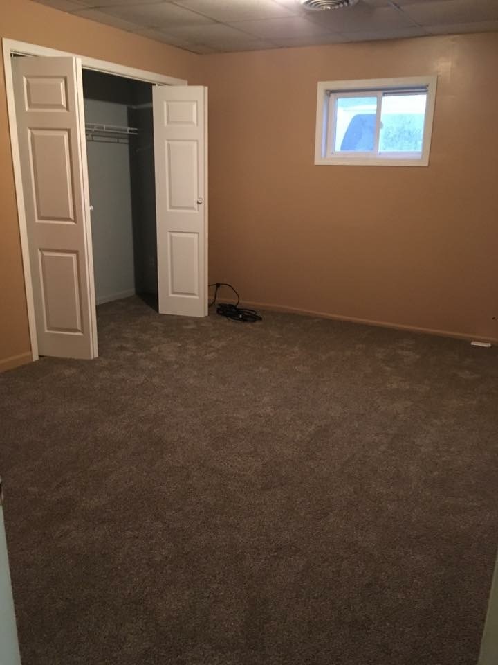 504 State Street Ottawa, IL 61350 - Photo 10 of 19 an empty room with windows