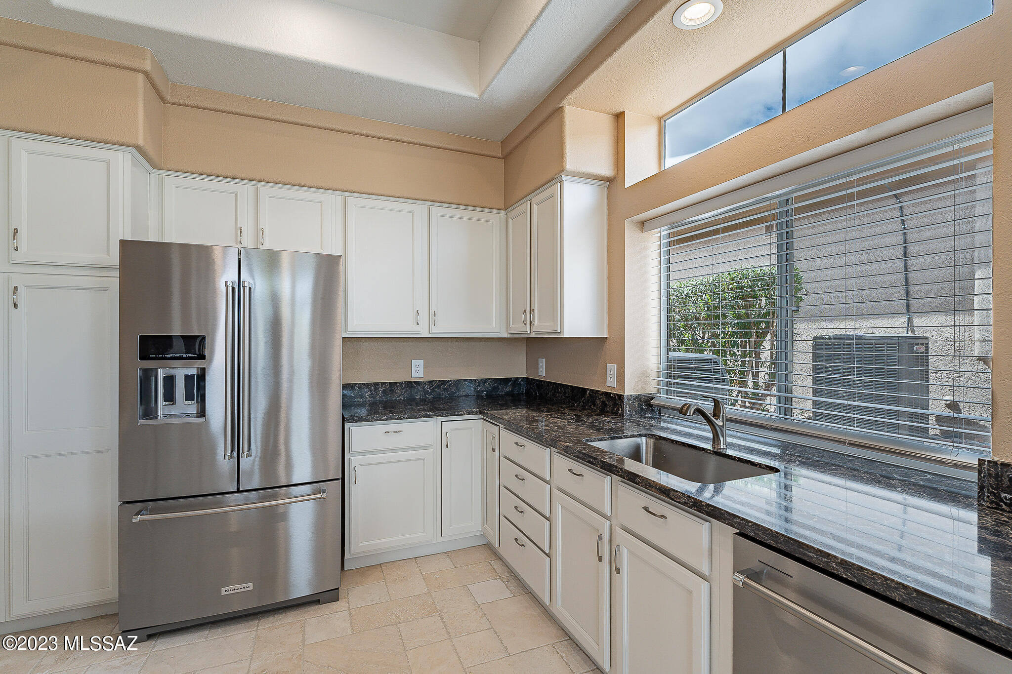 1685 East Crown Ridge Way Oro Valley, AZ 85755 - Photo 9 of 31