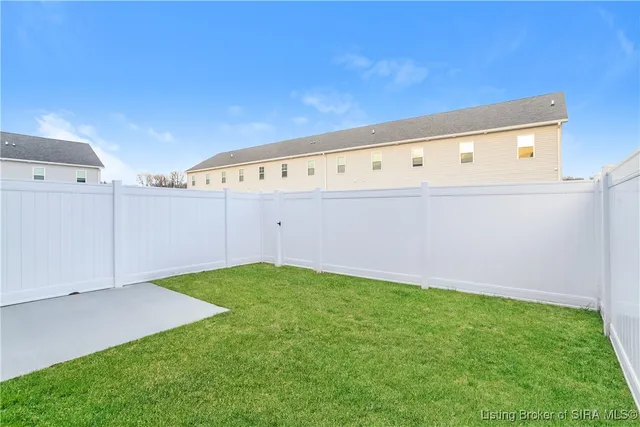 $1,885 | 2059 North Sarah Drive, Jeffersonville, IN 47130