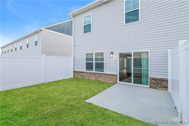 $1,885 | 2059 North Sarah Drive, Jeffersonville, IN 47130