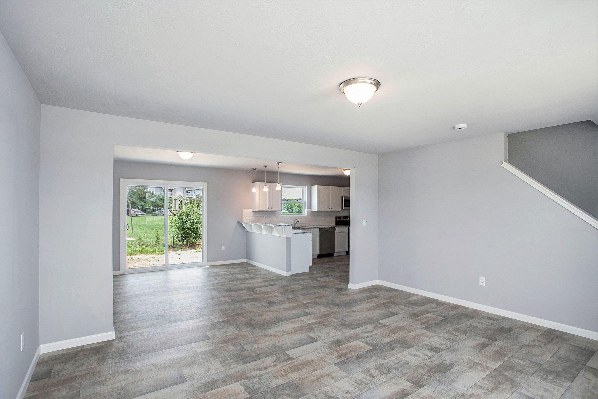 58700 Pond View Lane Three Rivers, MI 49093 - Photo 4 of 32 RSM17A-i1810-Great Room3