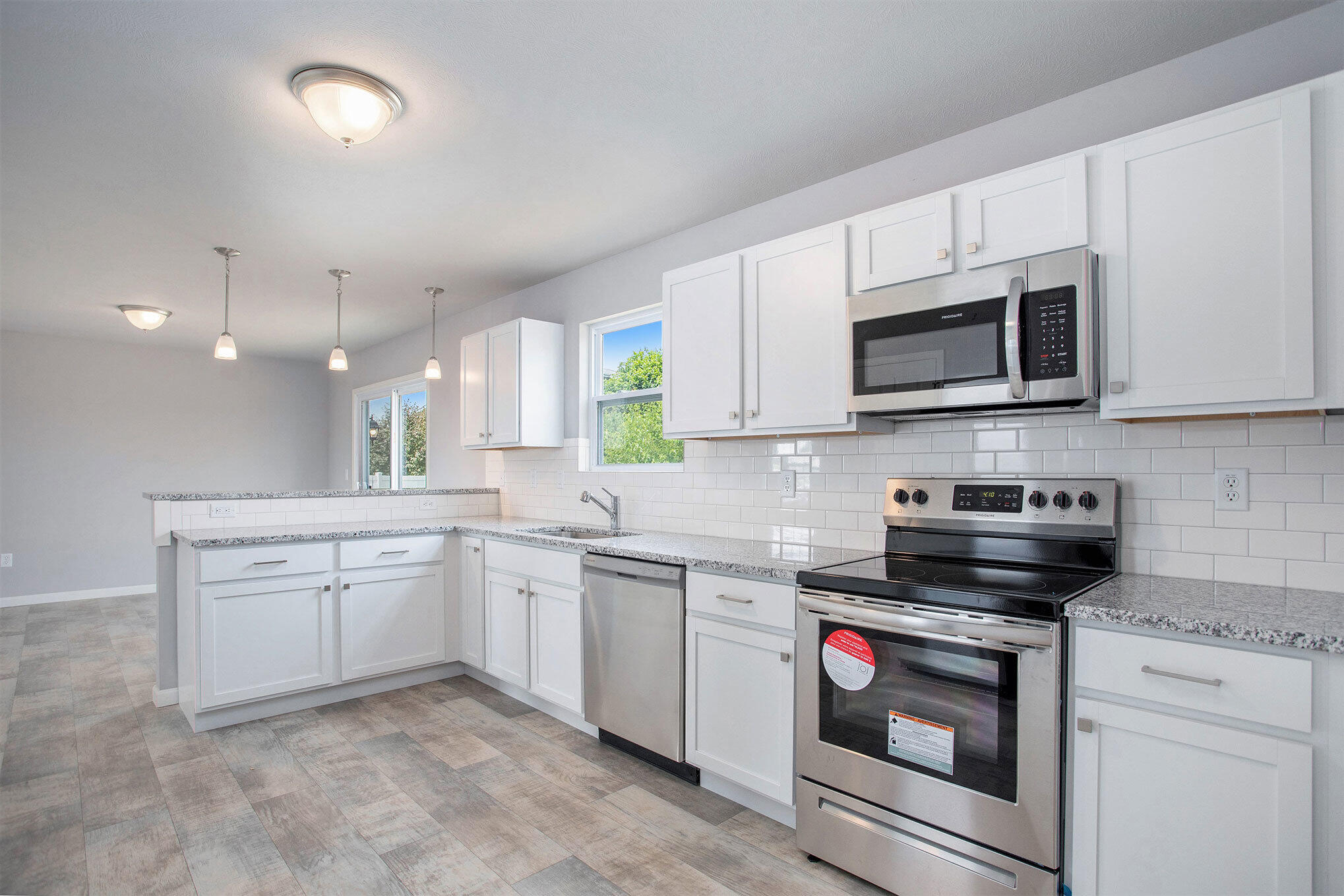 58700 Pond View Lane Three Rivers, MI 49093 - Photo 8 of 32 RSM17A-i1810-Kitchen1