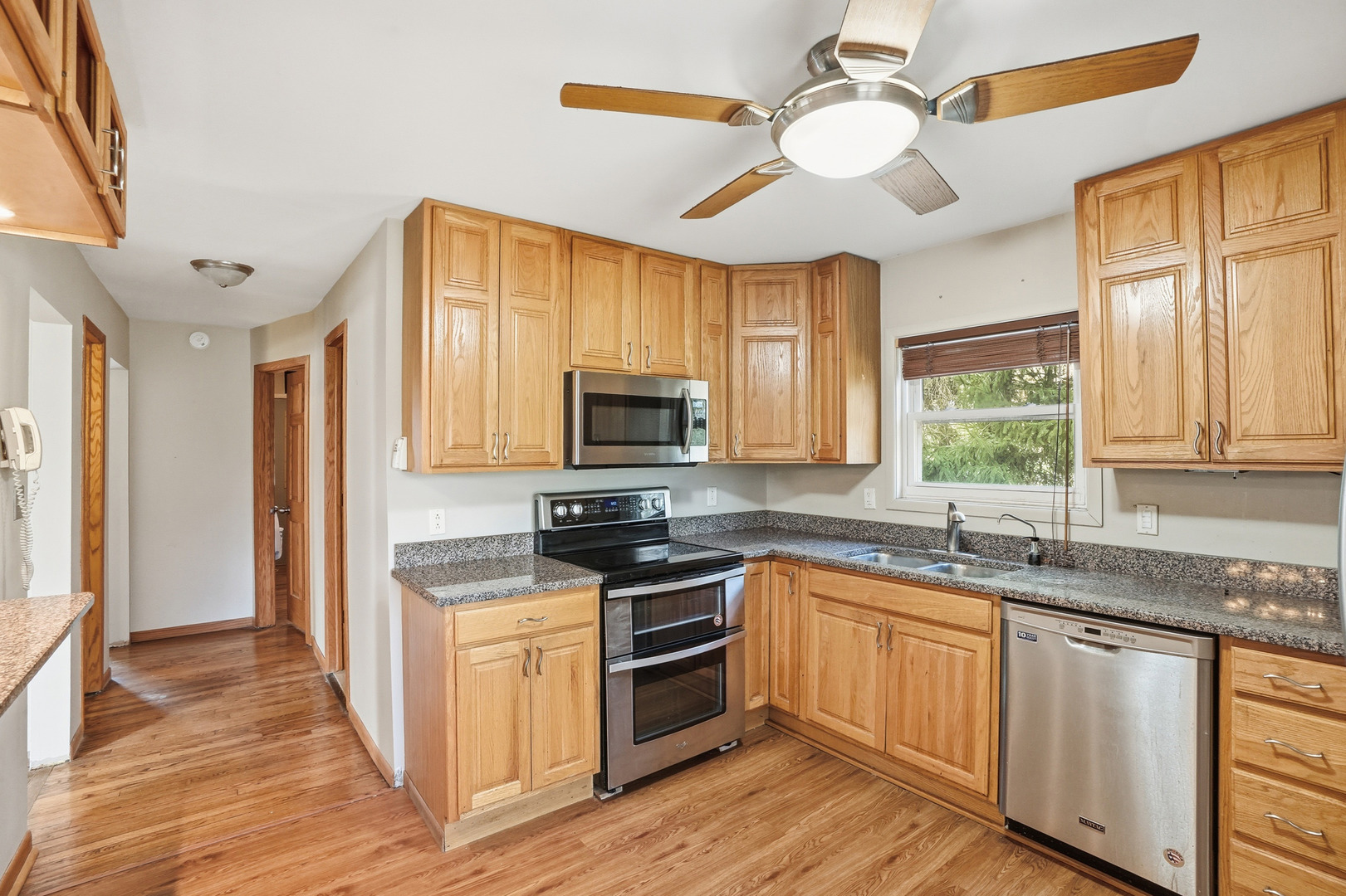 11250 Dineff Road Lemont, IL 60439 - Photo 15 of 45