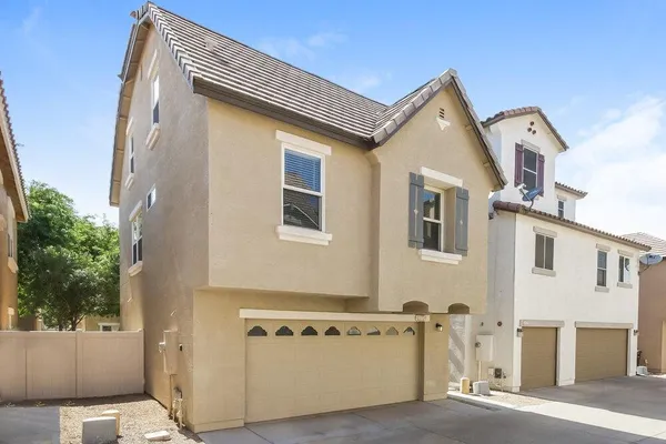 $2,460 | 4173 East Jasper Drive, Gilbert, AZ 85296