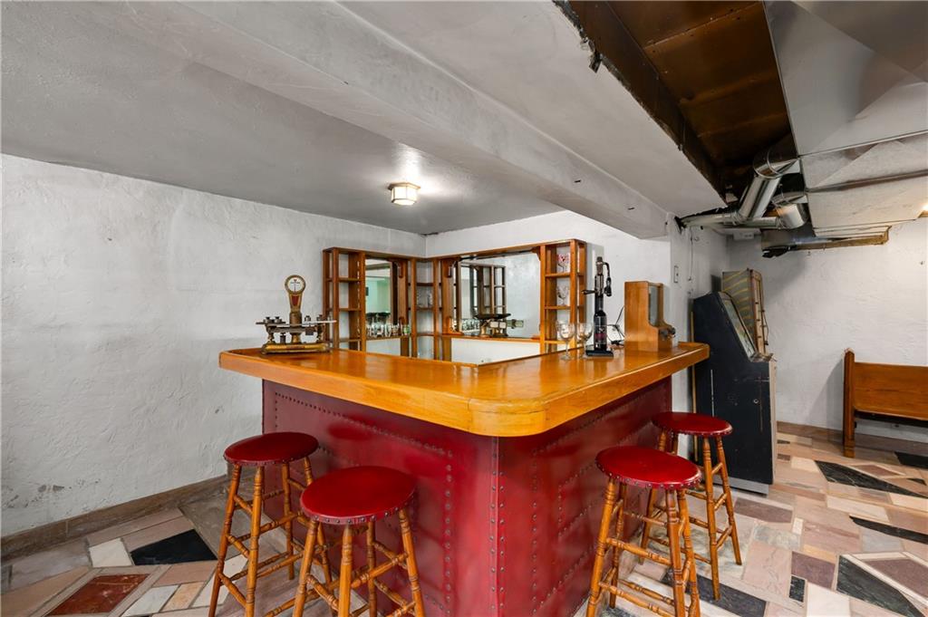 3871 Green Valley Road Pittsburgh, PA 15235 - Photo 33 of 50 Built in Bar with sink