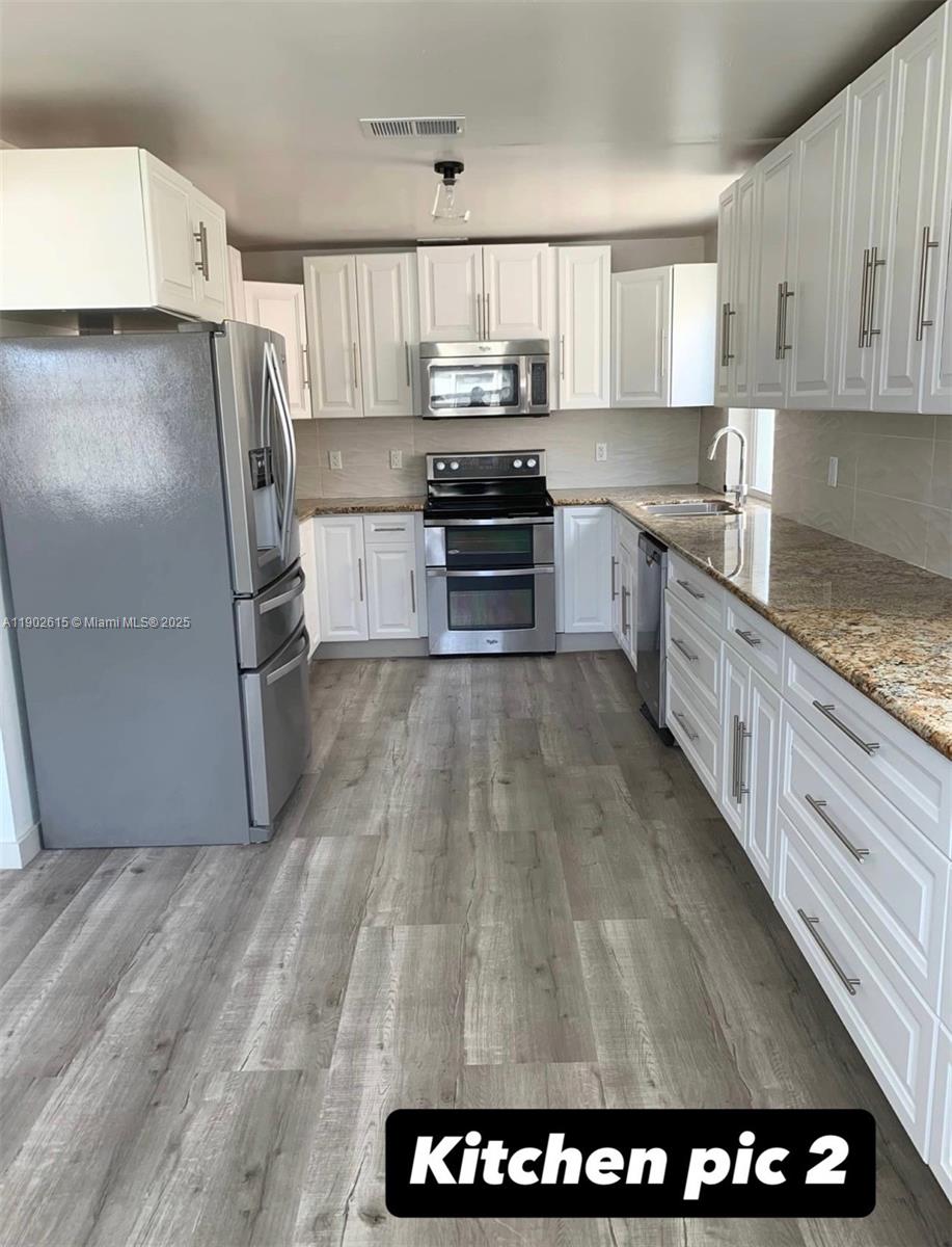 12121 Southwest 271st Street Homestead, FL 33032 - Photo 16 of 31