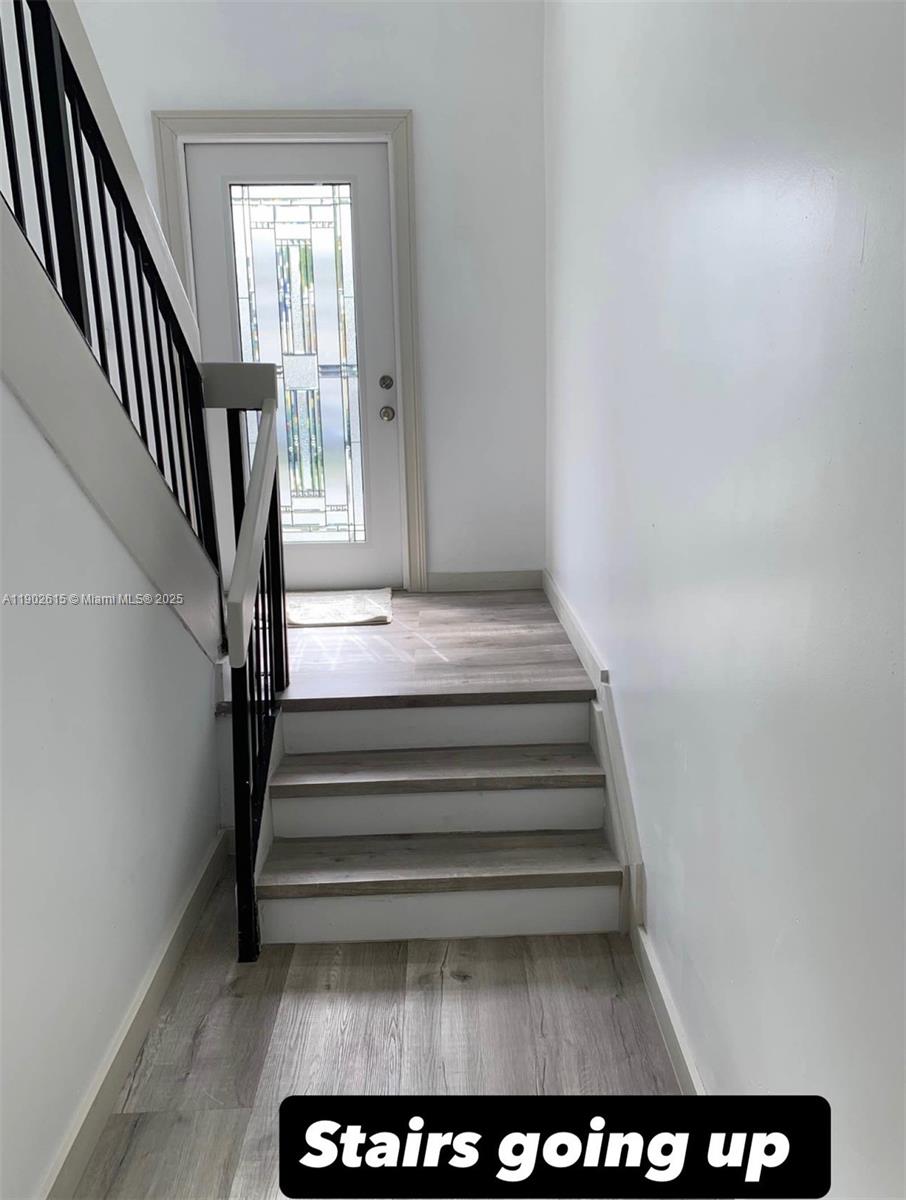 12121 Southwest 271st Street Homestead, FL 33032 - Photo 4 of 31