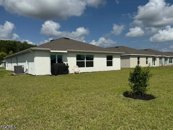 $2,200 | 3892 Treasure Oak Way, Fort Myers, FL 33905