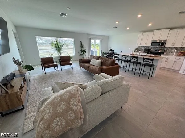 $2,200 | 3892 Treasure Oak Way, Fort Myers, FL 33905