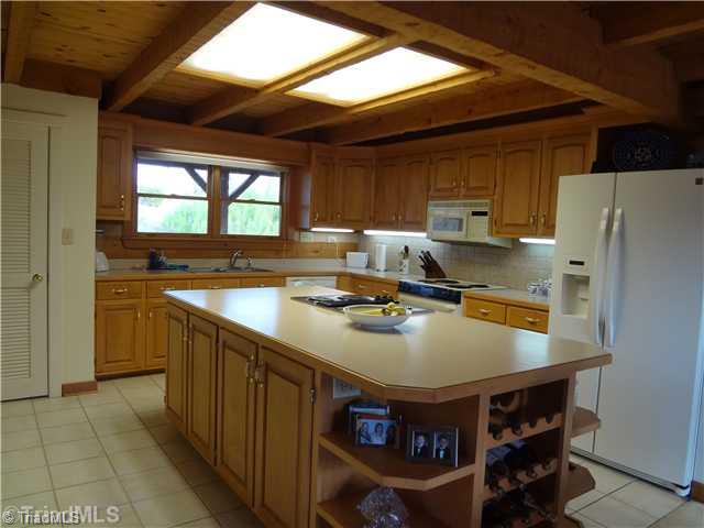 1271 Carson Watts Road King, NC 27021 - Photo 5 of 16 Kitchen.