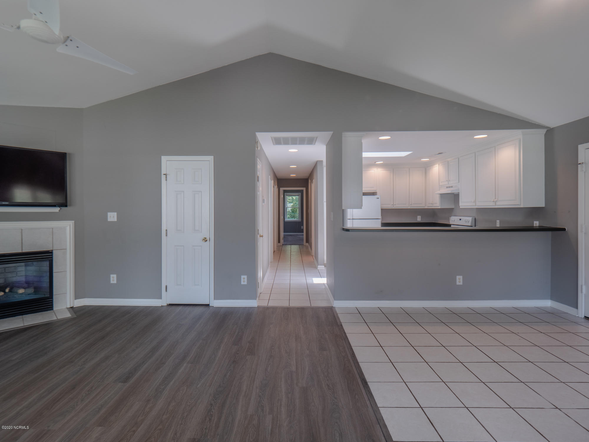 211 West Kilarny Road Wilmington, NC 28409 - Photo 2 of 17 large-2000px-5