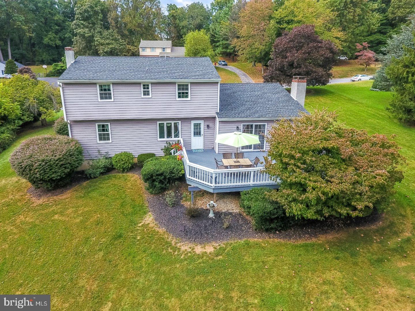 42 Rabbit Run Lane Glenmoore, PA 19343 - Photo 2 of 25 Exterior Back