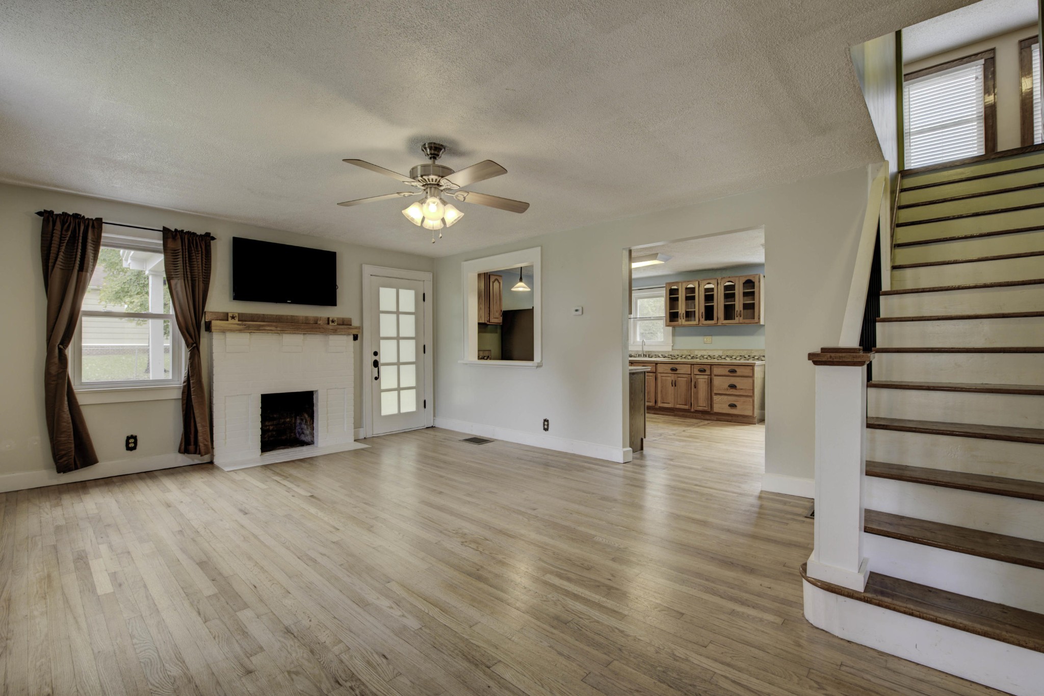 858 Maple Street Alcoa, TN 37701 - Photo 2 of 36 Gallery Image 2