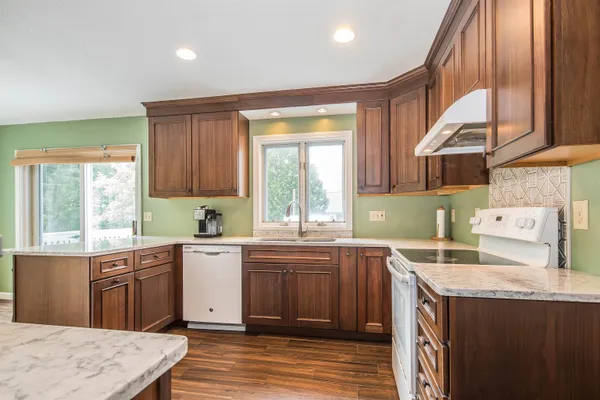 $469,000 | 6 Moonbrook Drive, Rutland, VT 05701