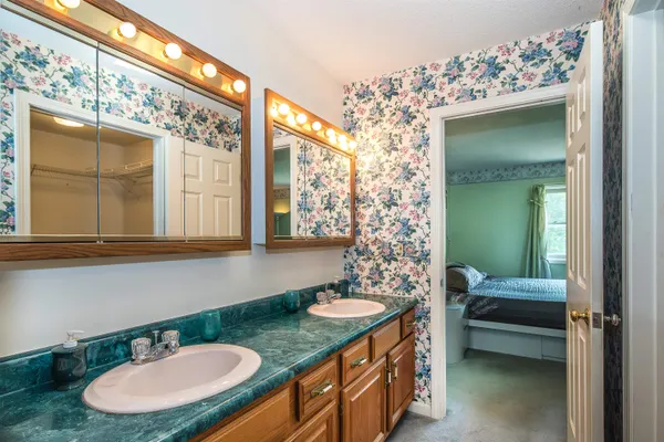 $469,000 | 6 Moonbrook Drive, Rutland, VT 05701