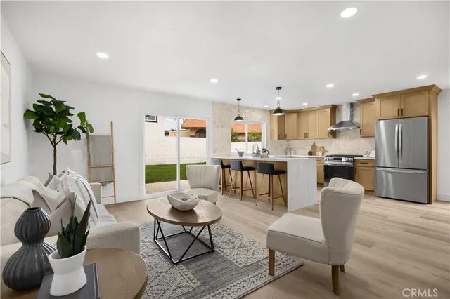 $1,569,000 | 3841 Heather Street, Seal Beach, CA 90740